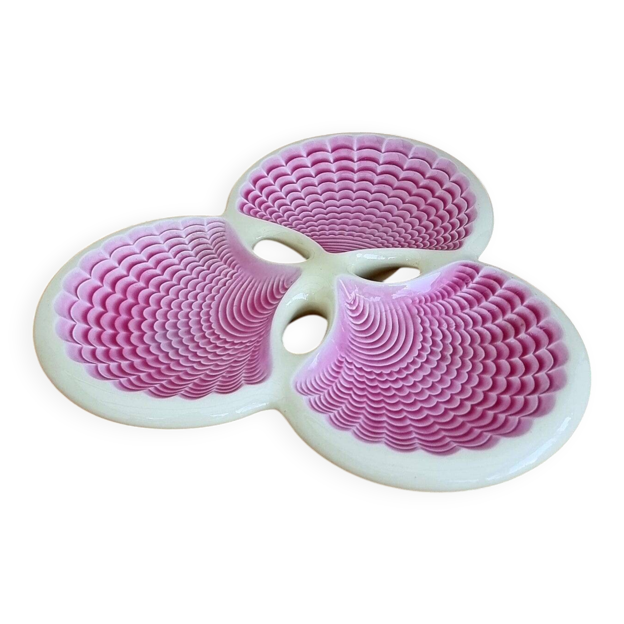 Vintage pink Verceram shell plate in French ceramic.