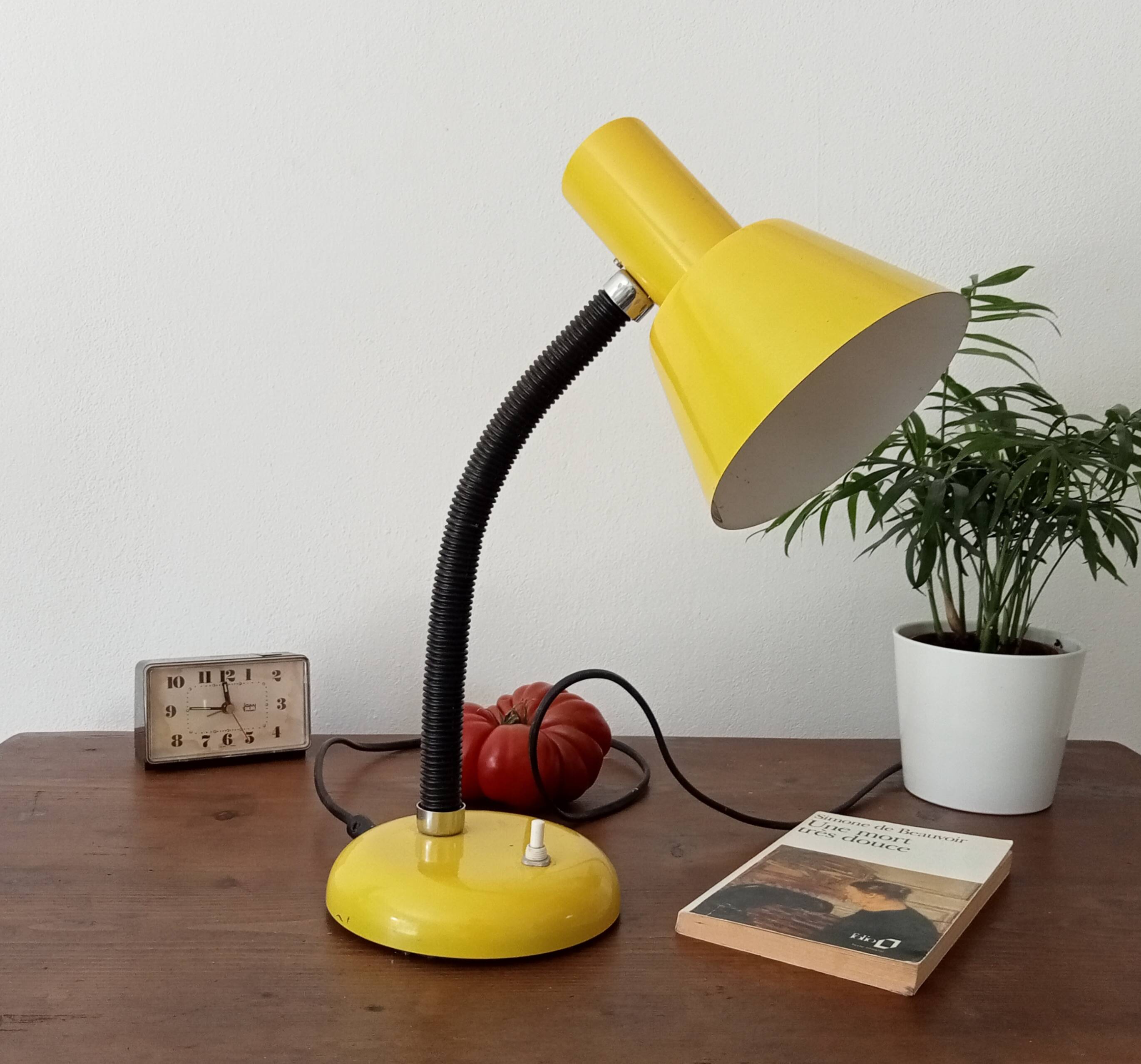 Vintage 1970s articulated desk lamp
