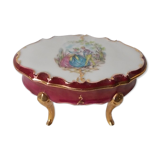 Box in earthenware