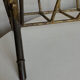 Porte revues 1960 faux bambou en fer battu doré travail italien