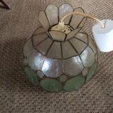 Mother-of-pearl suspension