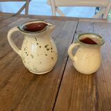 Set of 2 pitchers