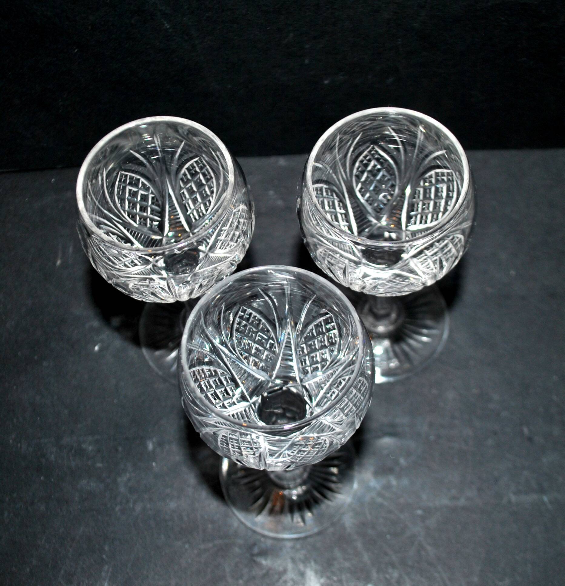 3 verres à liqueur Baccarat en cristal taillé modèle 9157, 1907
