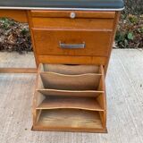 Scandinavian extendable desk in solid oak wood and green leather