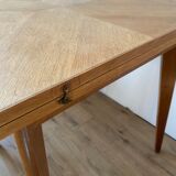 Table depliante carrée, pieds compas