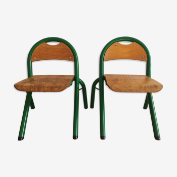 Chaises d'école maternelle