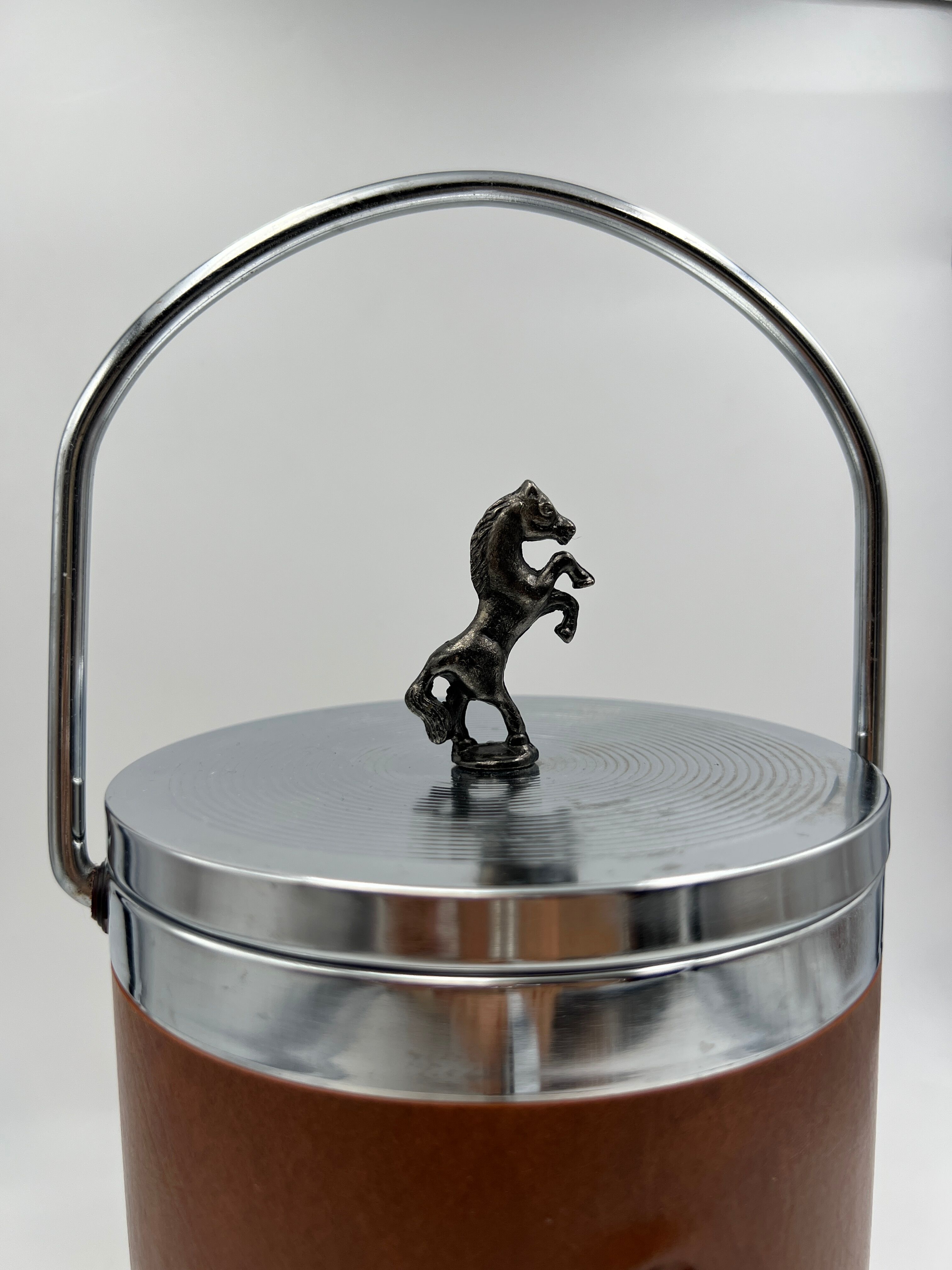 Horse ice bucket
