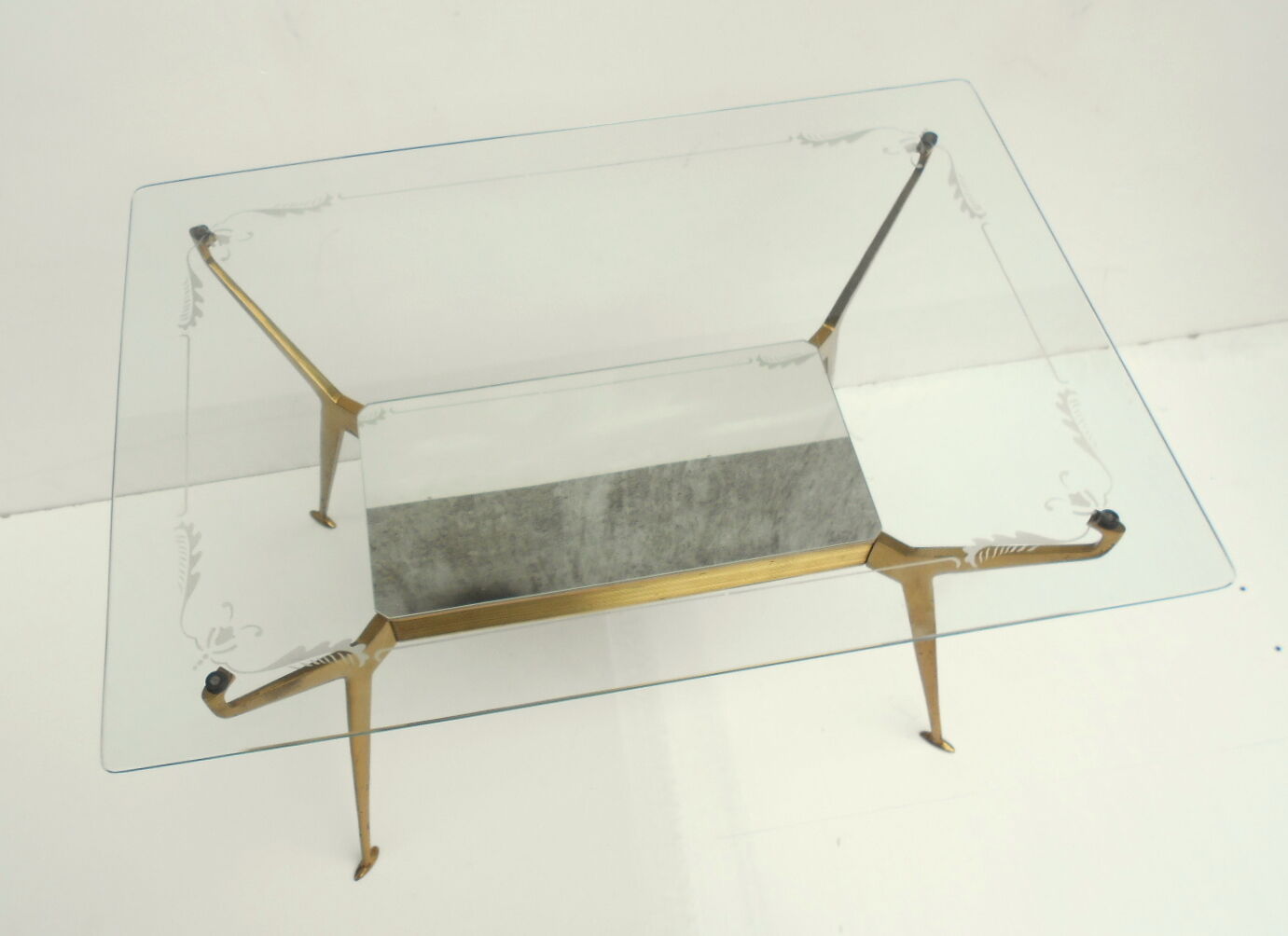 Table basse en verre et en laiton Italie 1950s
