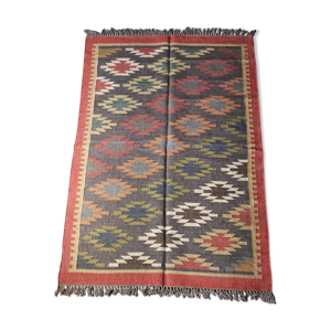 Tapis kilim en toile de jute et