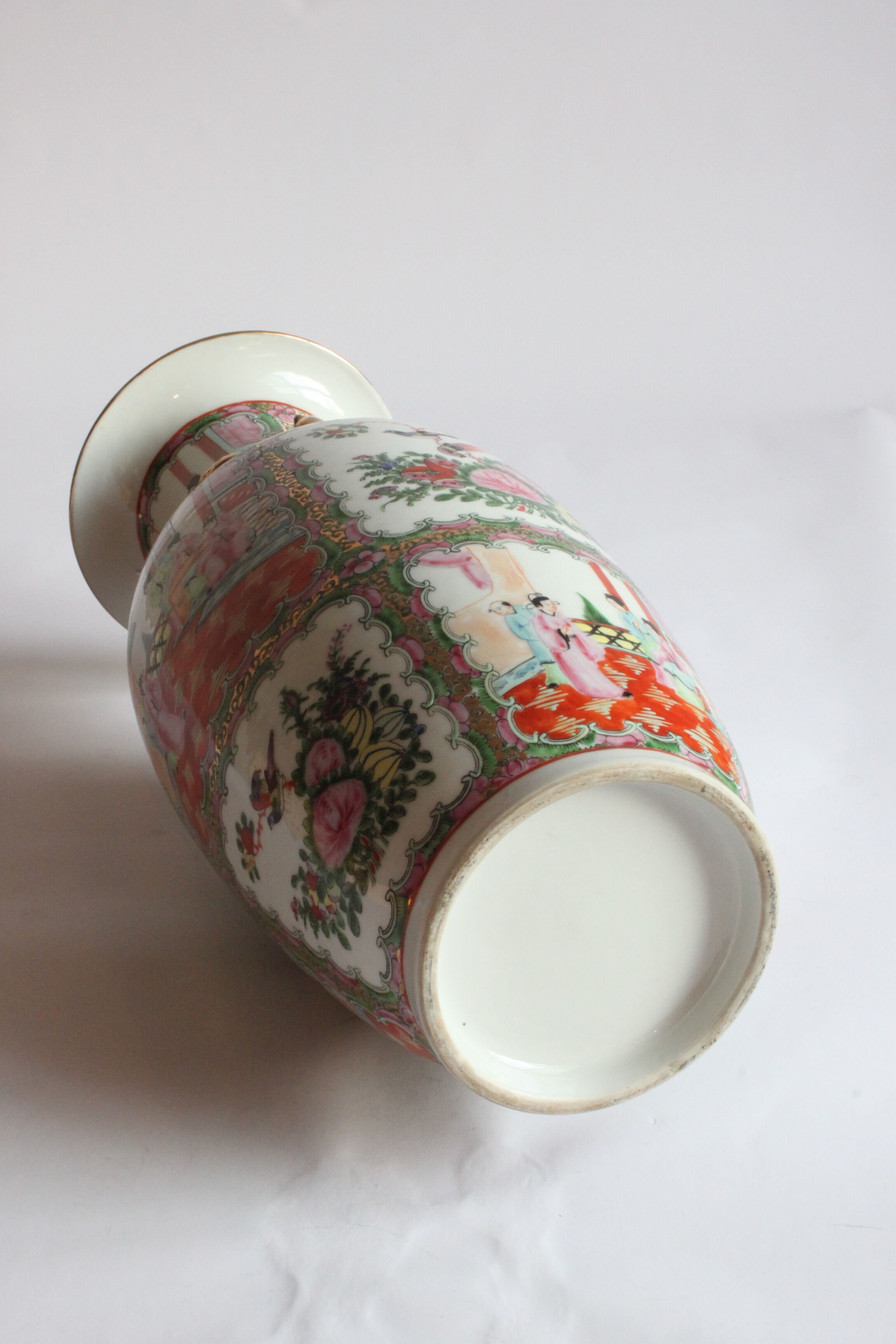 Vase médaillon de rose de Canton chinois, 19ème siècle