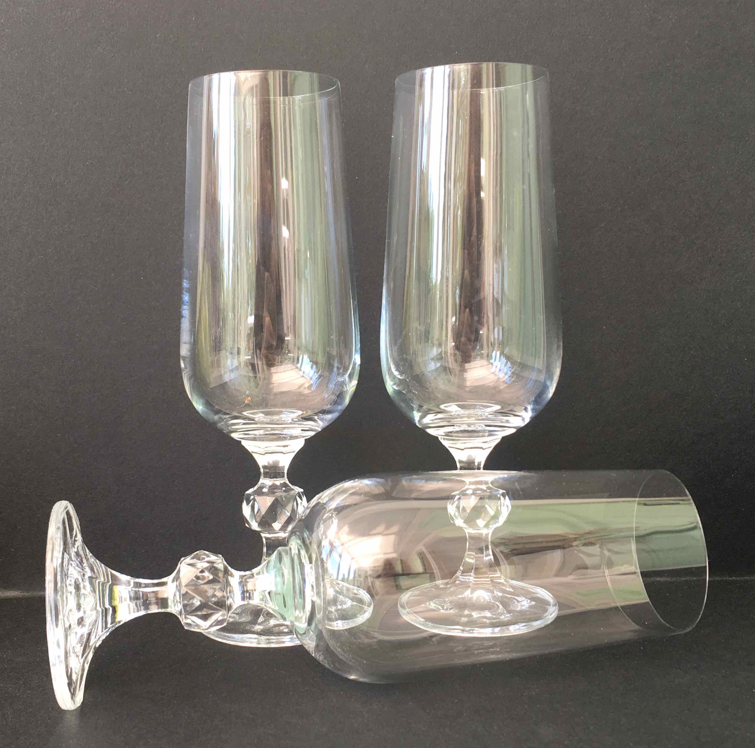 10 crystal champagne flutes