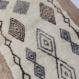 Handcrafted moroccan berber rug 172 x 87 cm