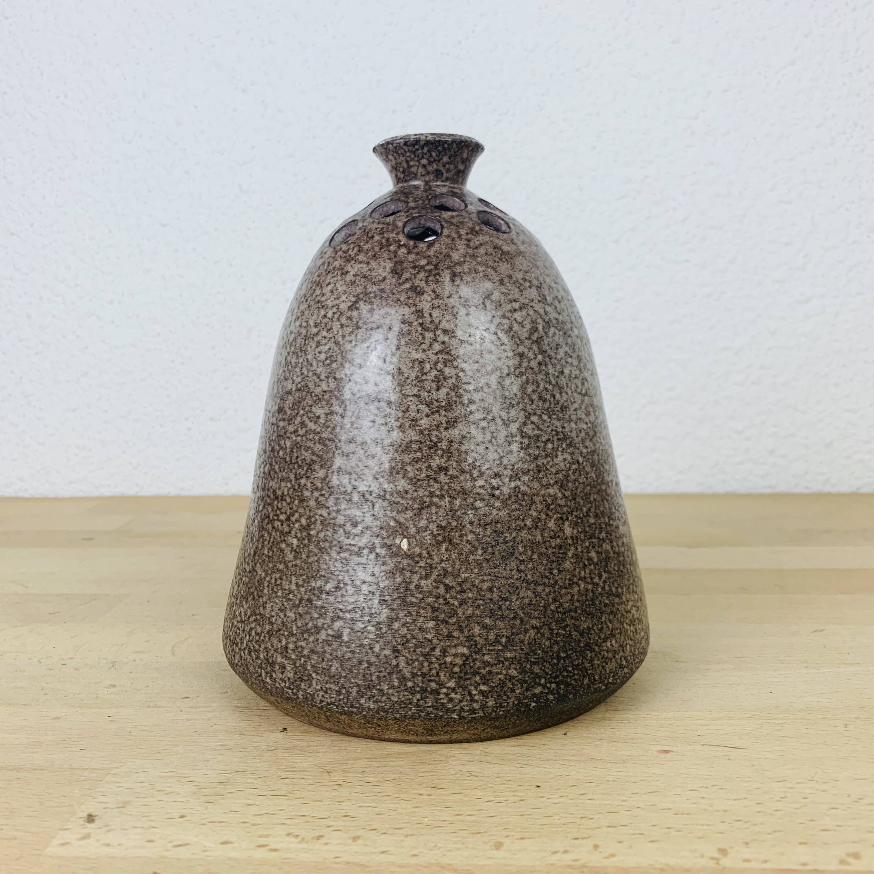 Vintage signed sandstone flower spade vase