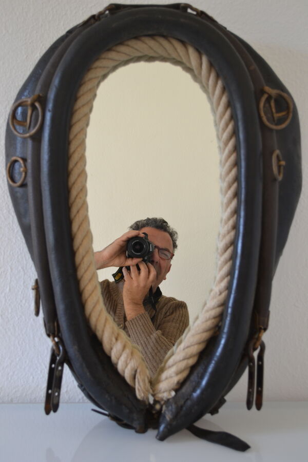 Miroir brutaliste collier de cheval