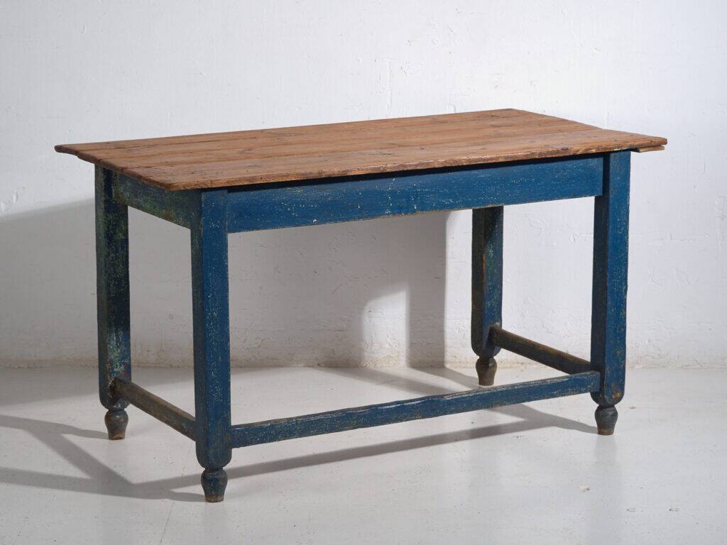Rustic pine work table – Central Europe, circa 1900