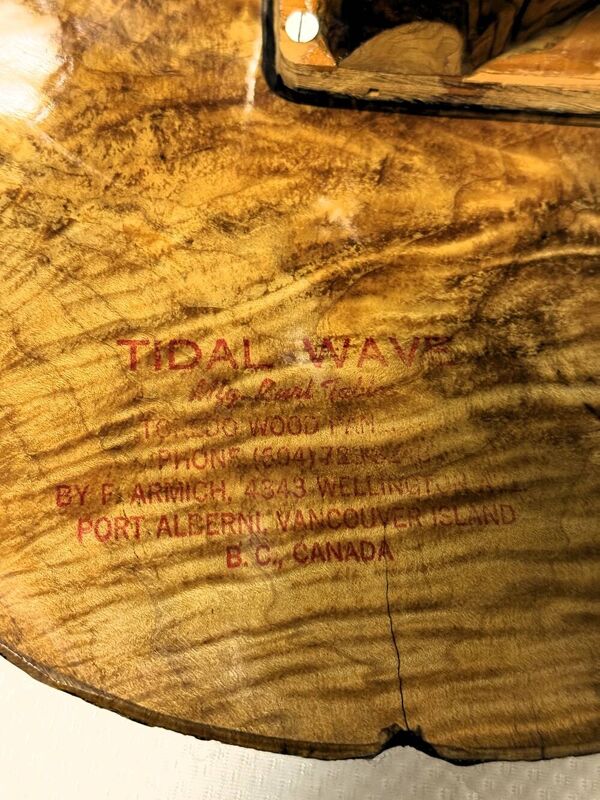 Table basse en tronc d'arbre massif par Frank Armich Canada