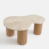 "Pear" coffee table in travertine and fluted wood | raw oak | 3 legs
