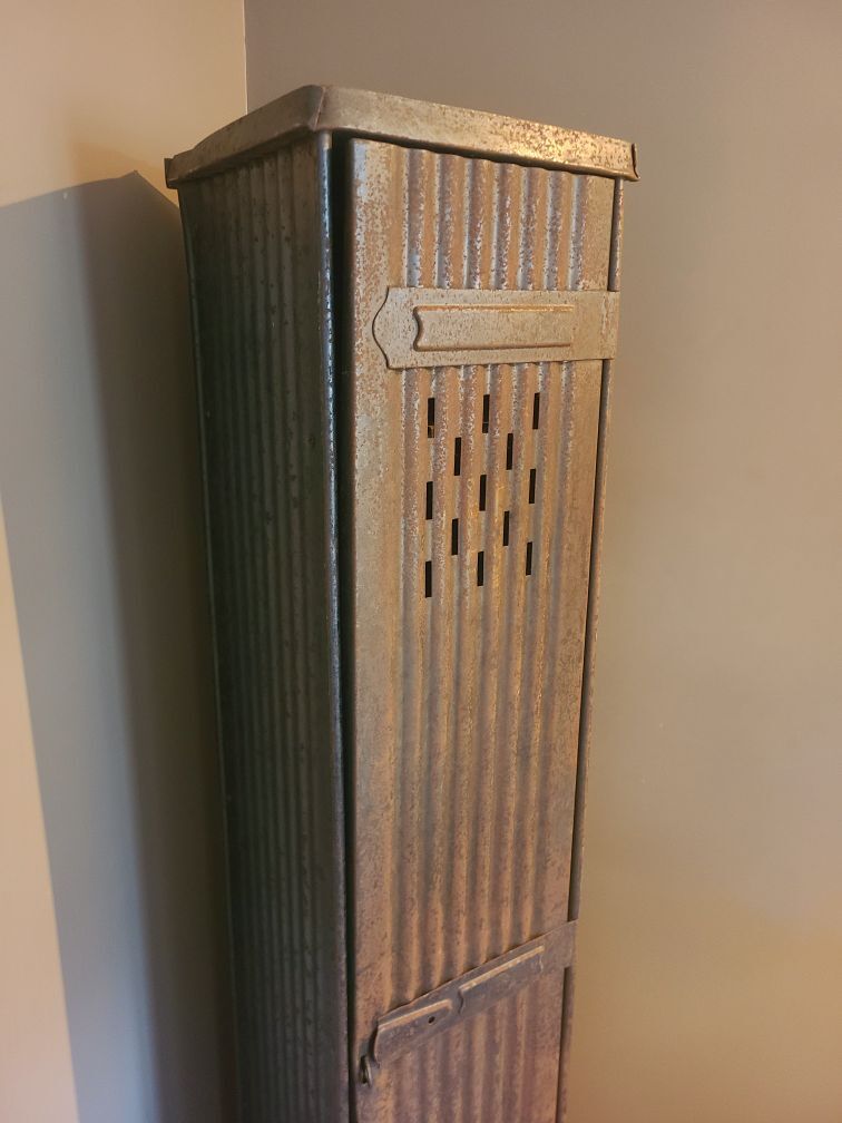 Old industrial locker Strafor 1 door