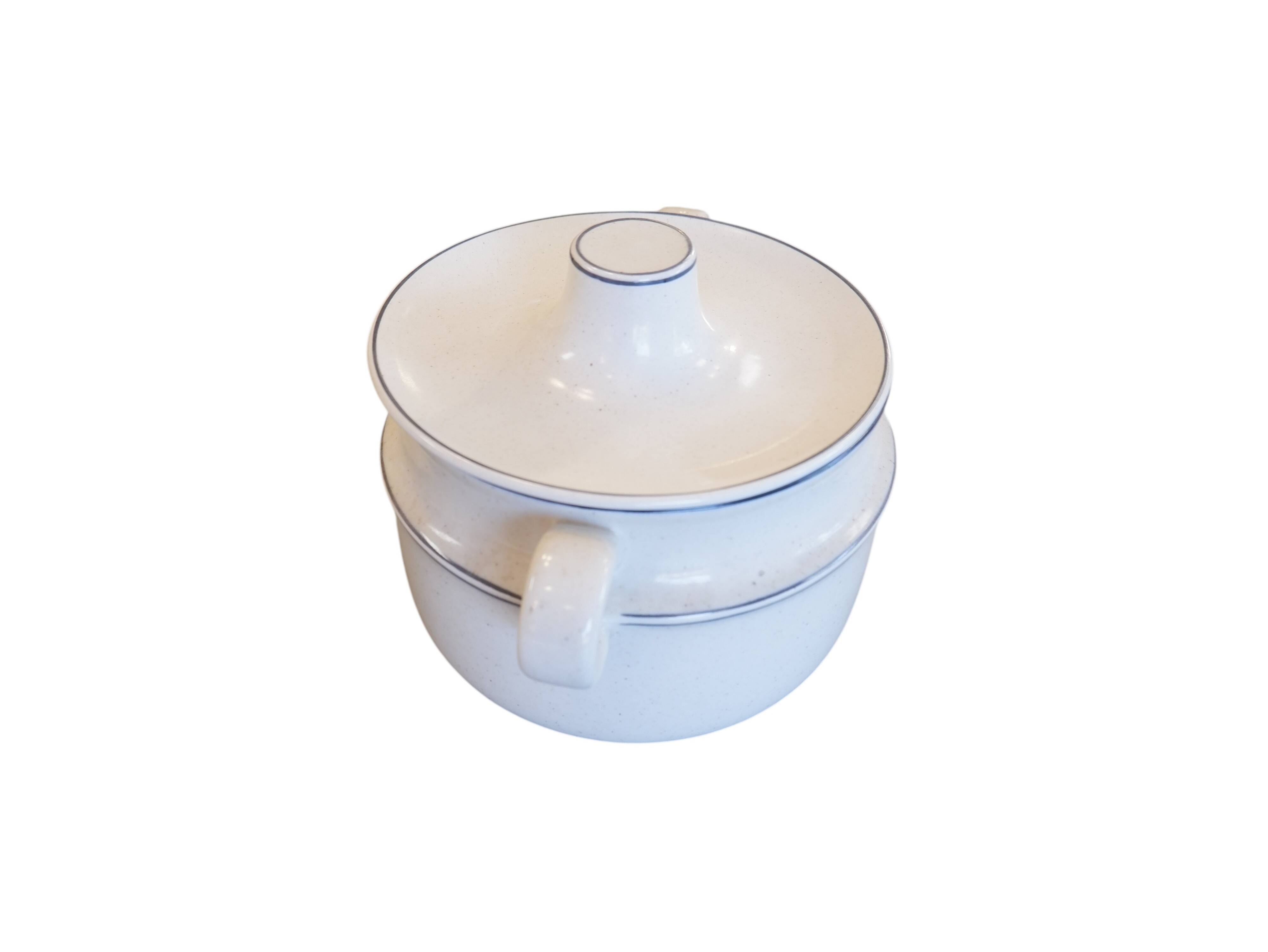 Stig Lindberg serving bowl with lid, Finland