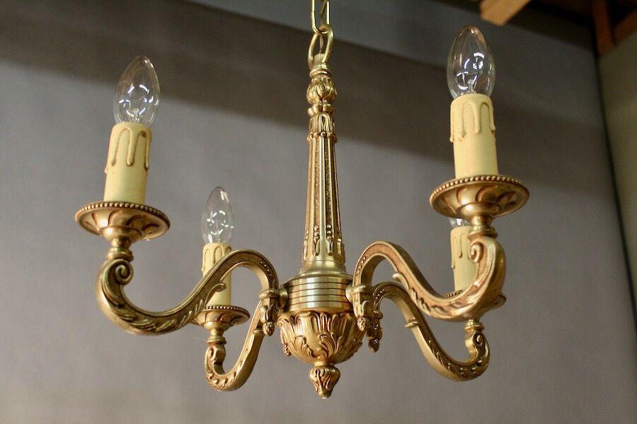 Bronze chandelier with 4 arms of light