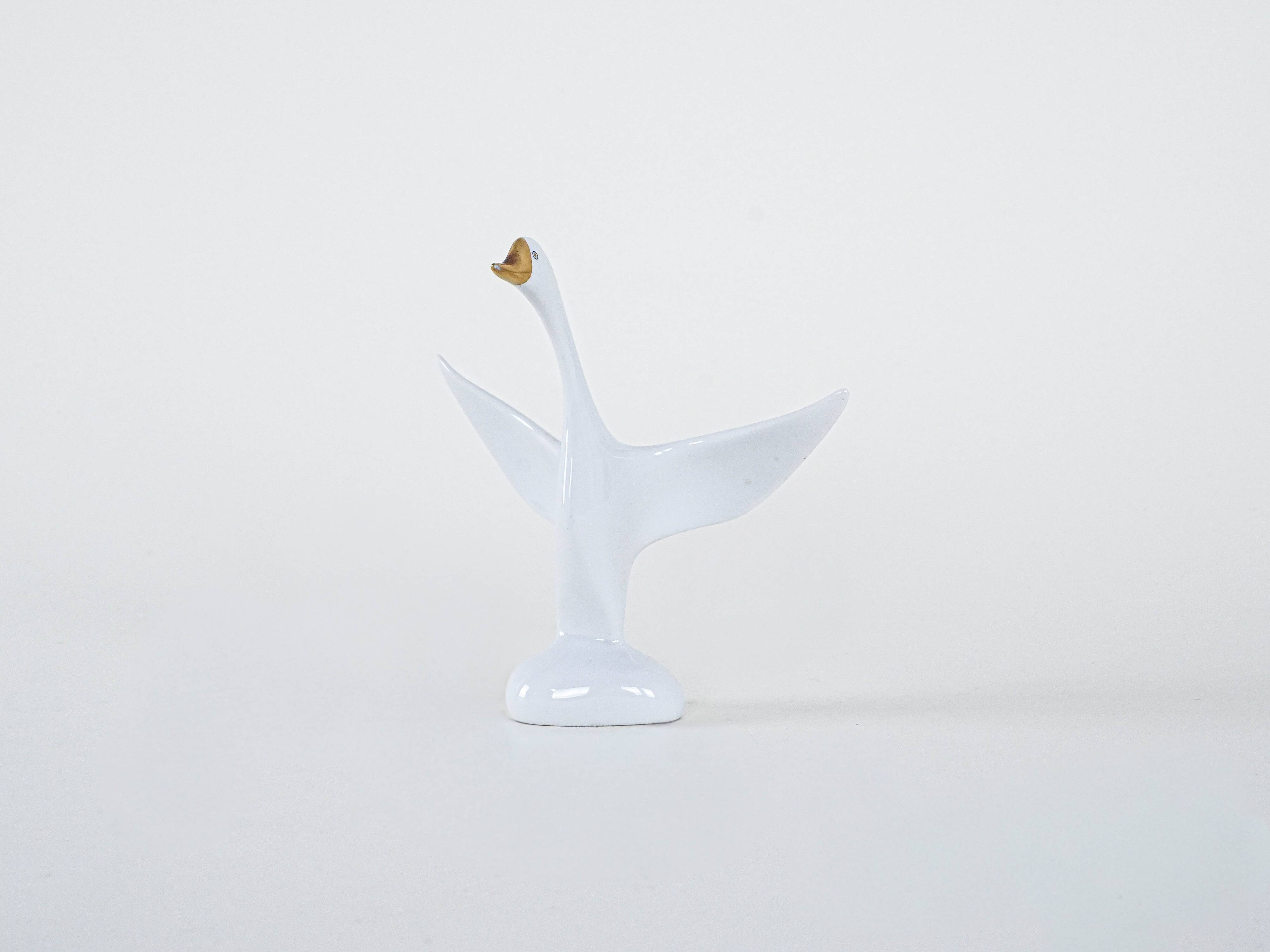 Porcelain goose figurine, Hungarian design, 1960s,manufactured by Holloháza