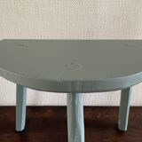 Tripod cowherd stool
