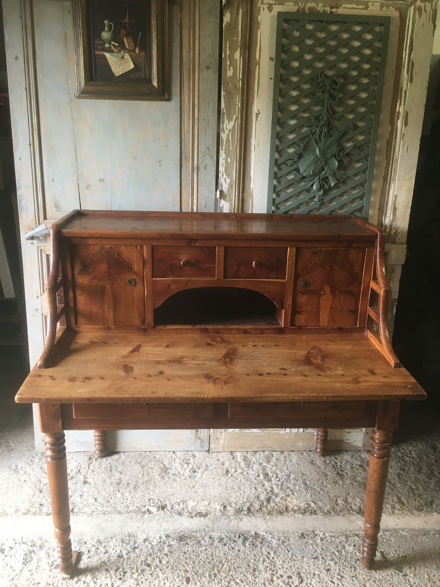 Bureau à gradins en pitchpin