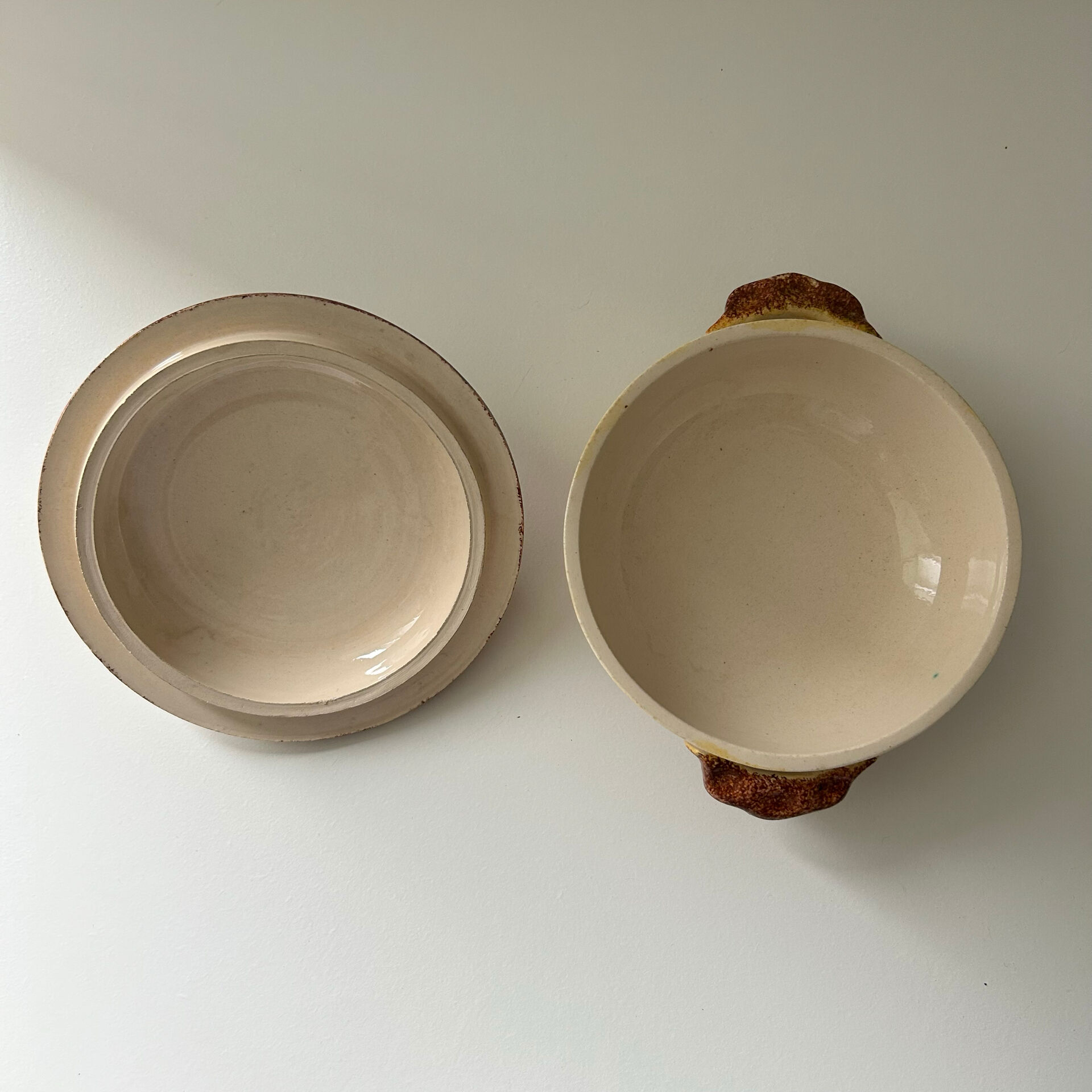 Sugar bowl signed P. Fouillen Quimper