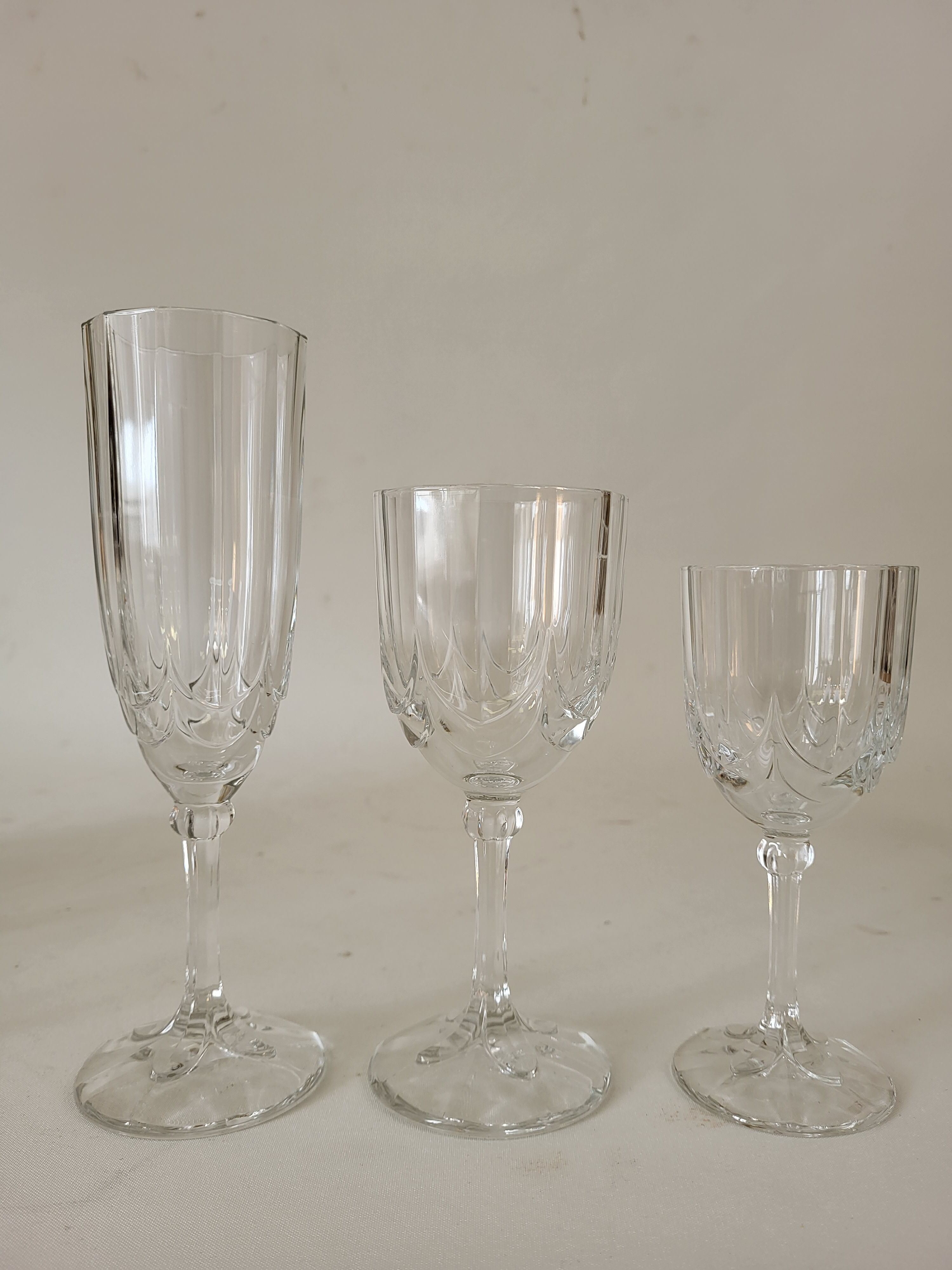 Service 18 verres à vin - flutes champagne art déco