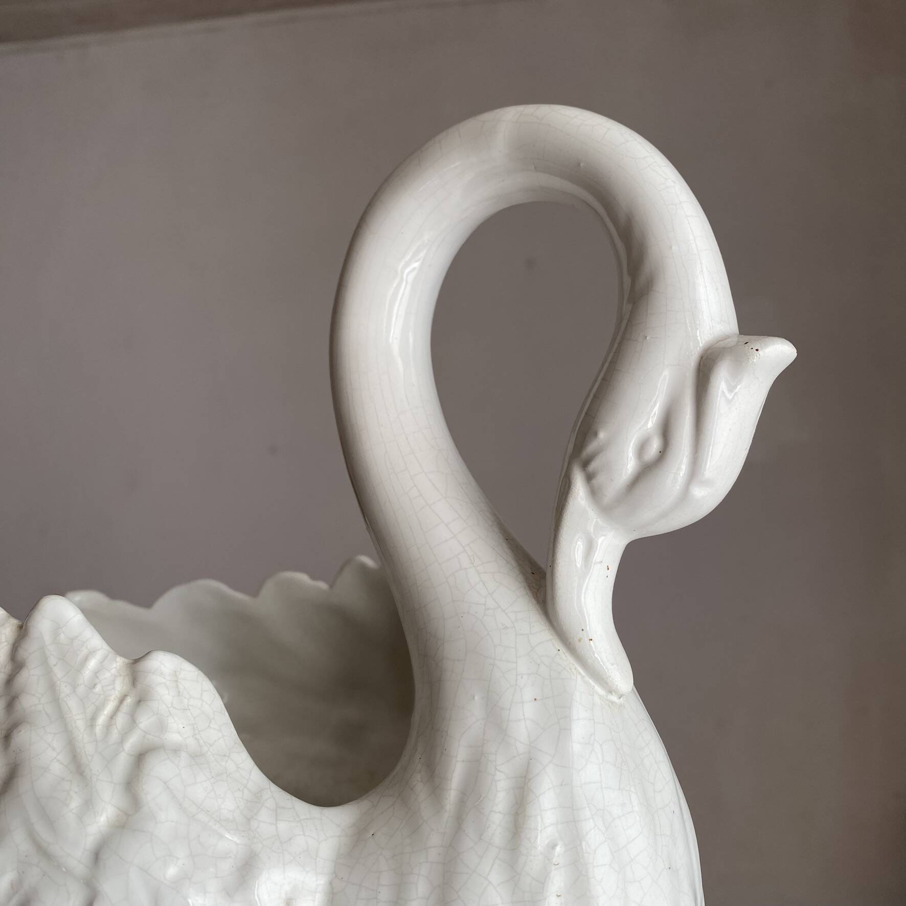 Zoomorphic planter, ceramic swan pocket holder.