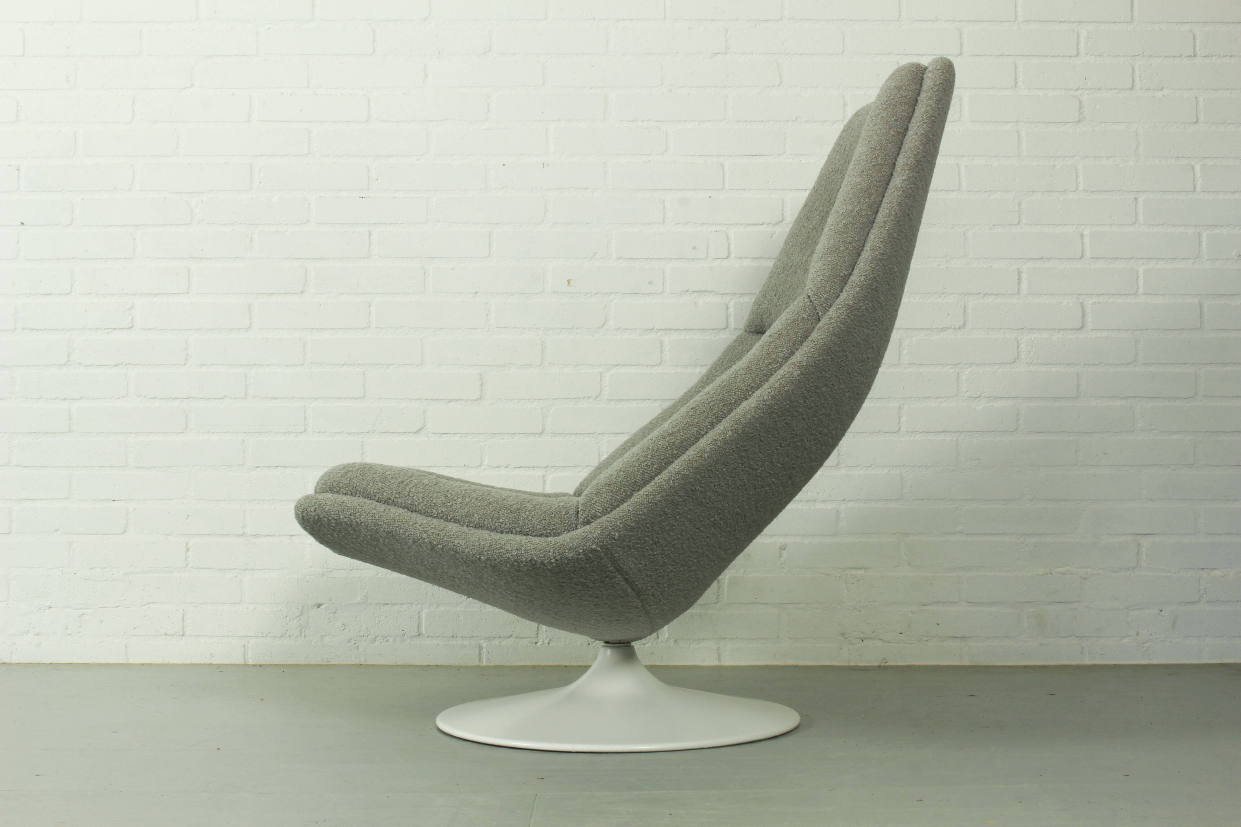 F590 lounge chair designed by Geoffrey Harcourt for Artifort.