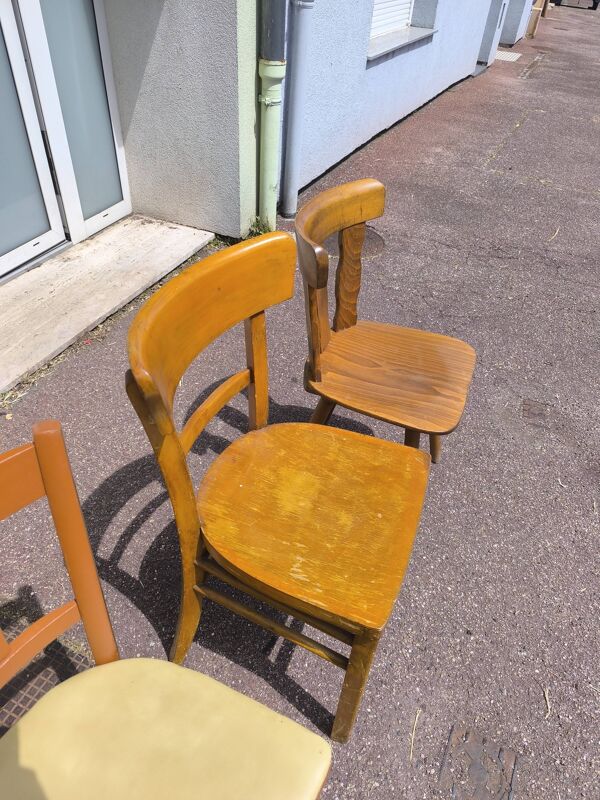 6 chaises bistrot dépareillées vintage en bois