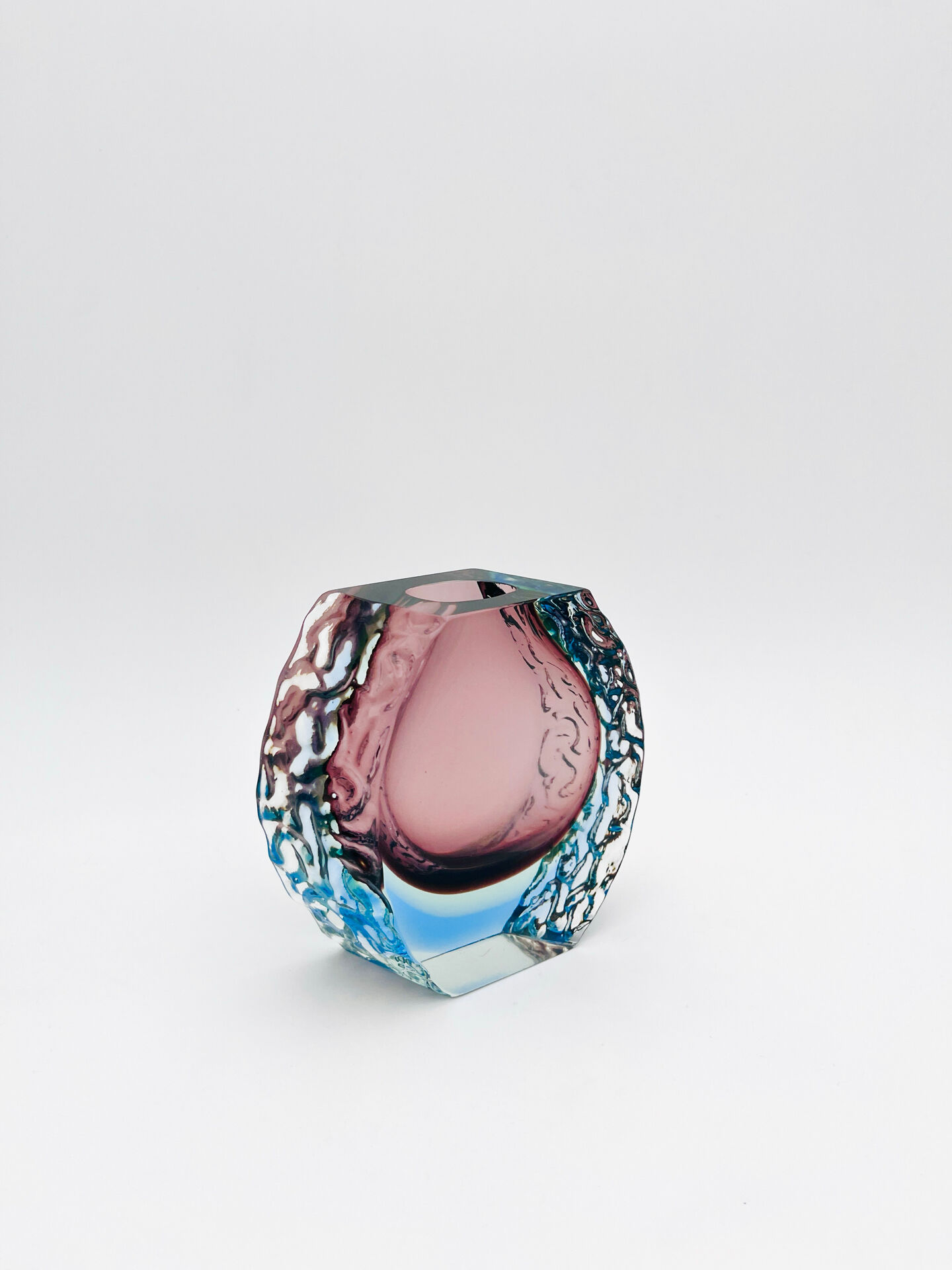 Mandruzzato Murano Sommerso Quadri-layer Outline UV Rare 70s Vase