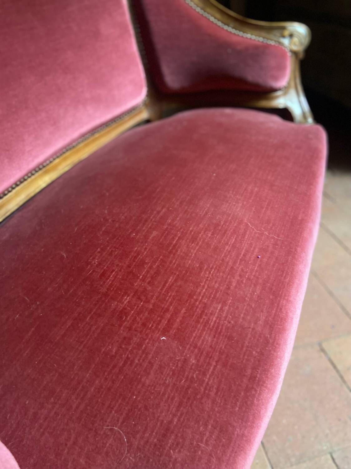 Small antique Louis XV style pink velvet loveseat bench