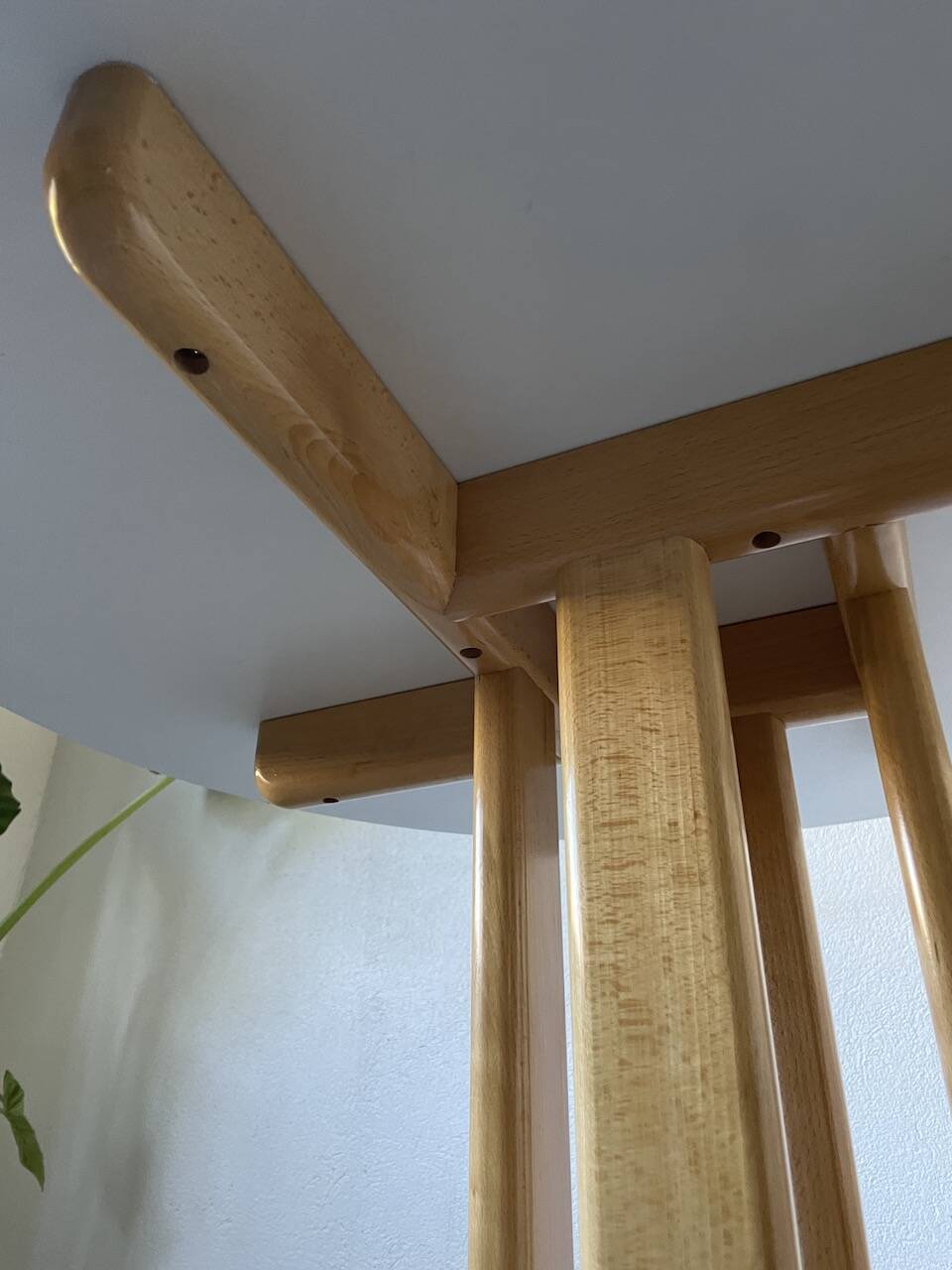 80s round beech table