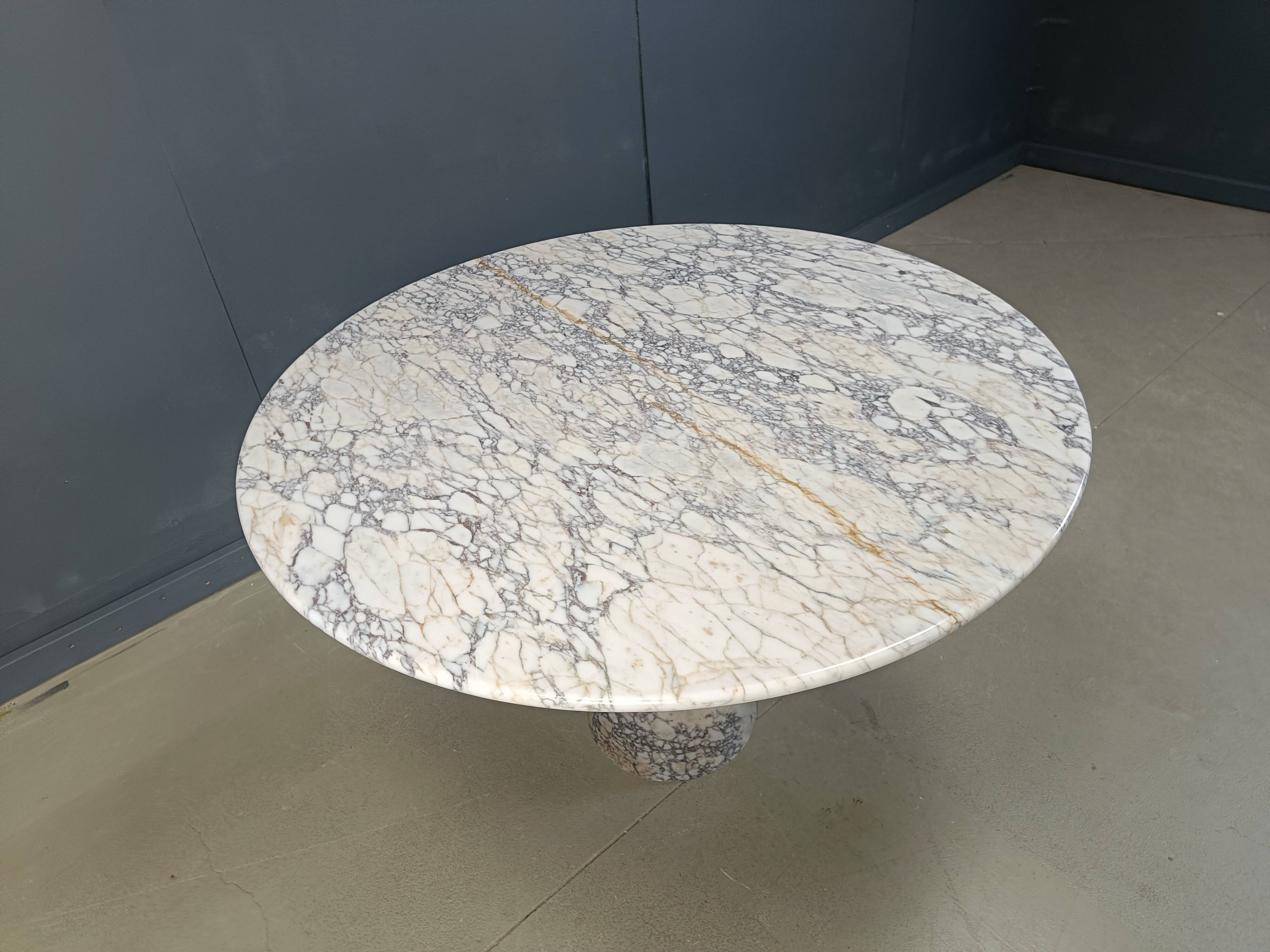 Vintage round marble dining table 1970s