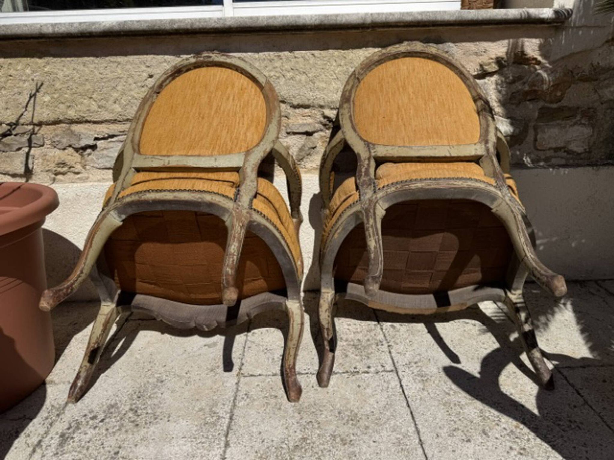 Set of four cabriolet armchairs from the late 19th century in Louis XV style.