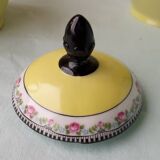 Coffee pot or teapot, sugar bowl and milk jug in porcelain.