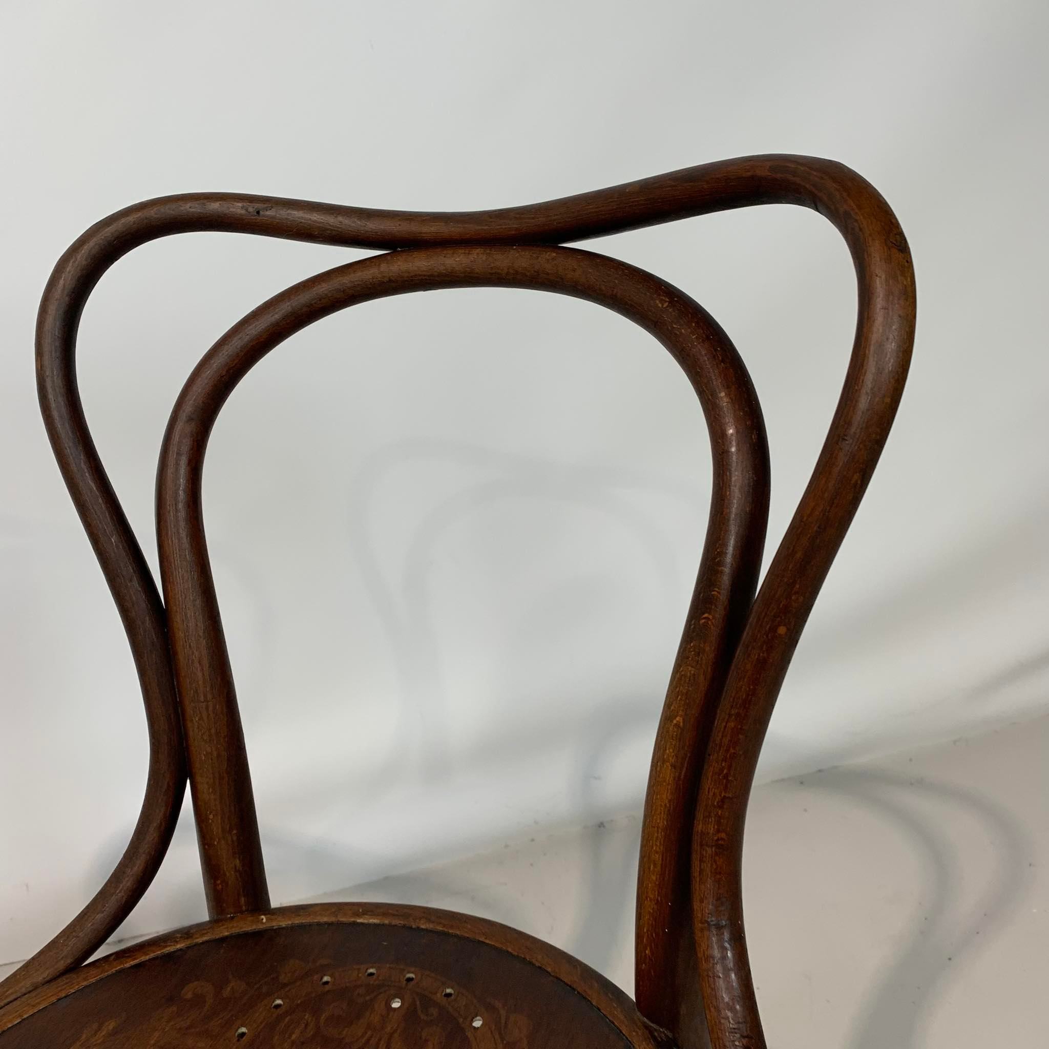 Paire de chaises bistrot n°55 J&J Kohn