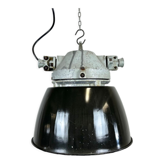 Lampe antidéflagrante grise industrielle avec abat-jour émaillé noir, années 1970