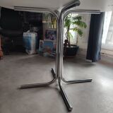 Vintage round table chrome legs