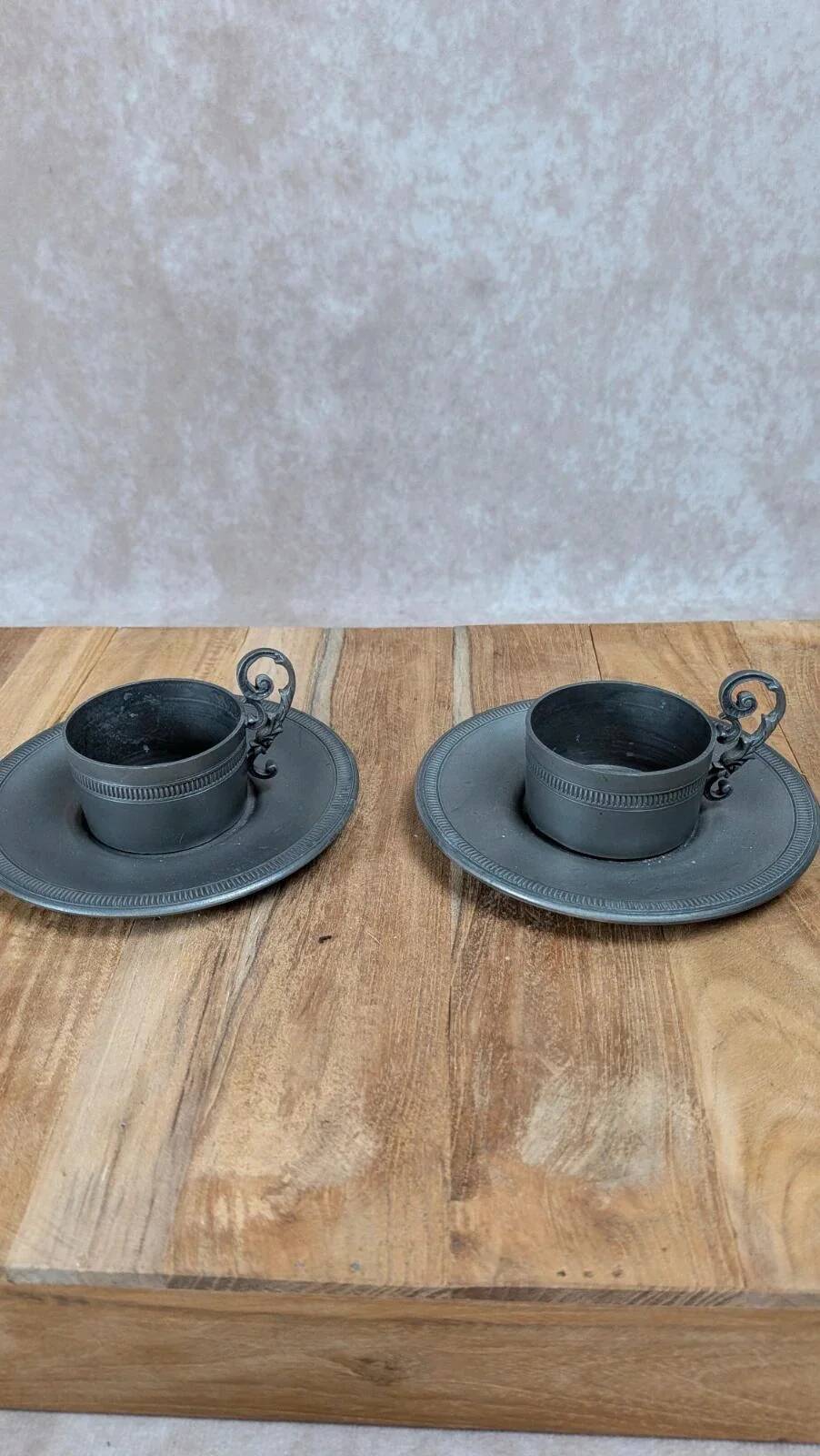 Tin lot – teapot, milk jug & duo of cups/saucers