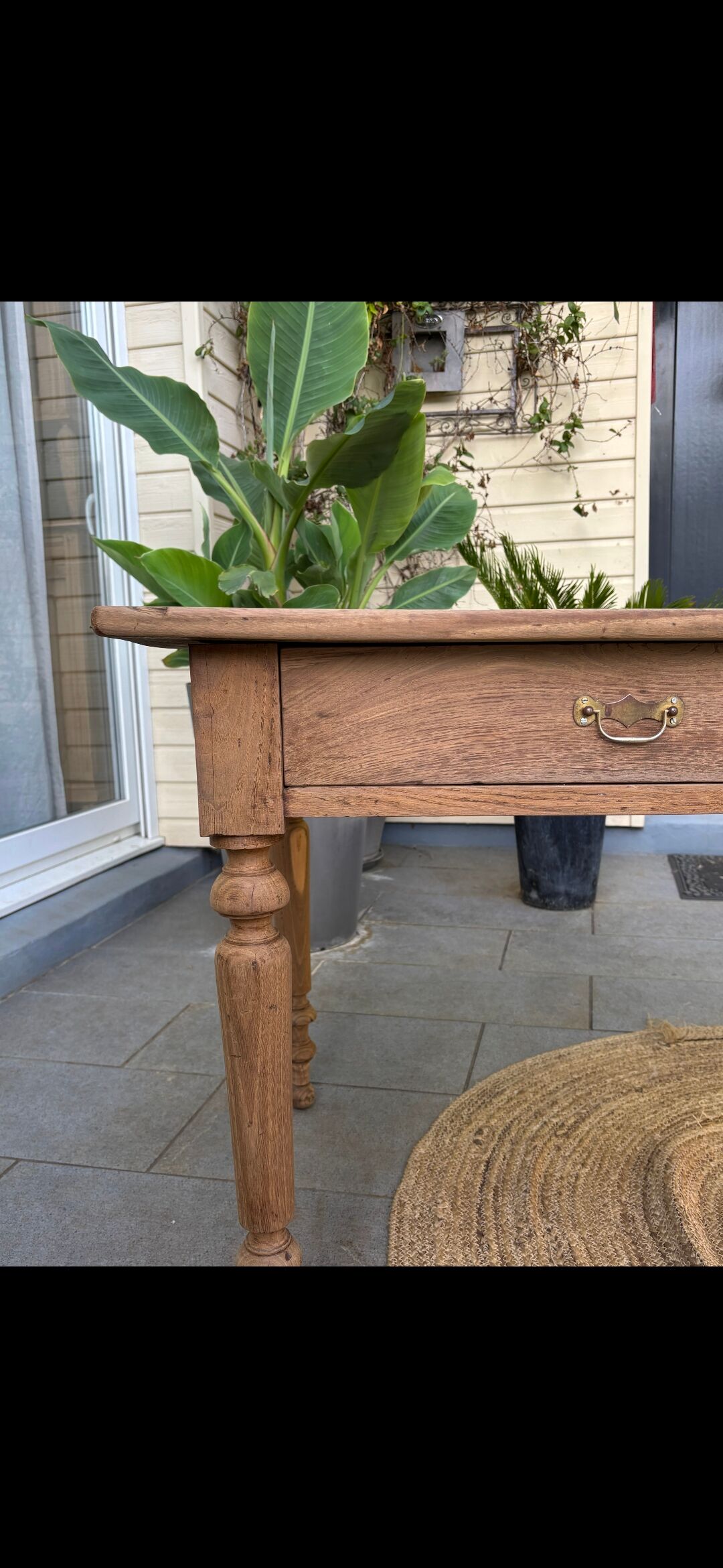 Table / desk