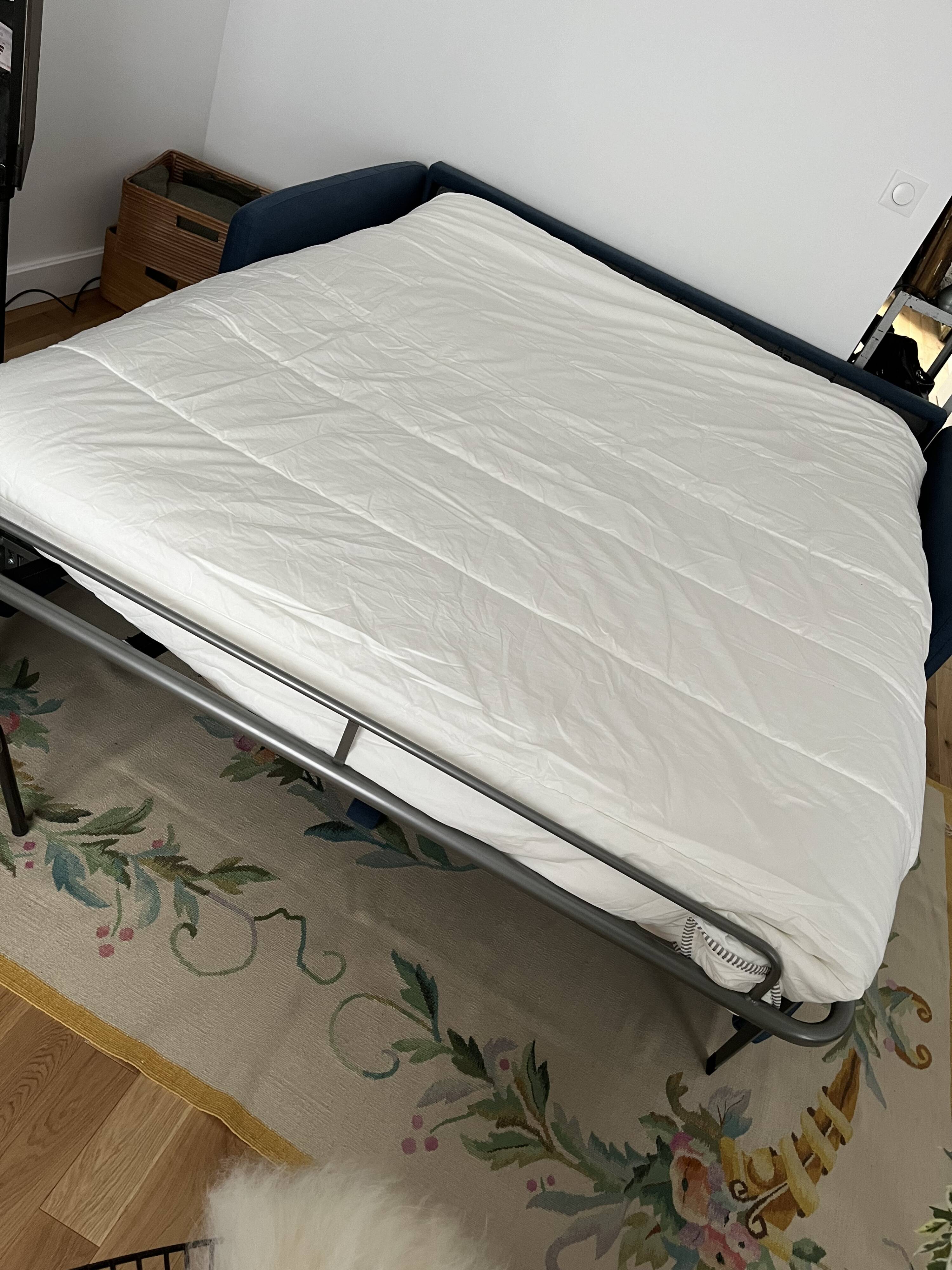 Convertible sofa for daily sleeping