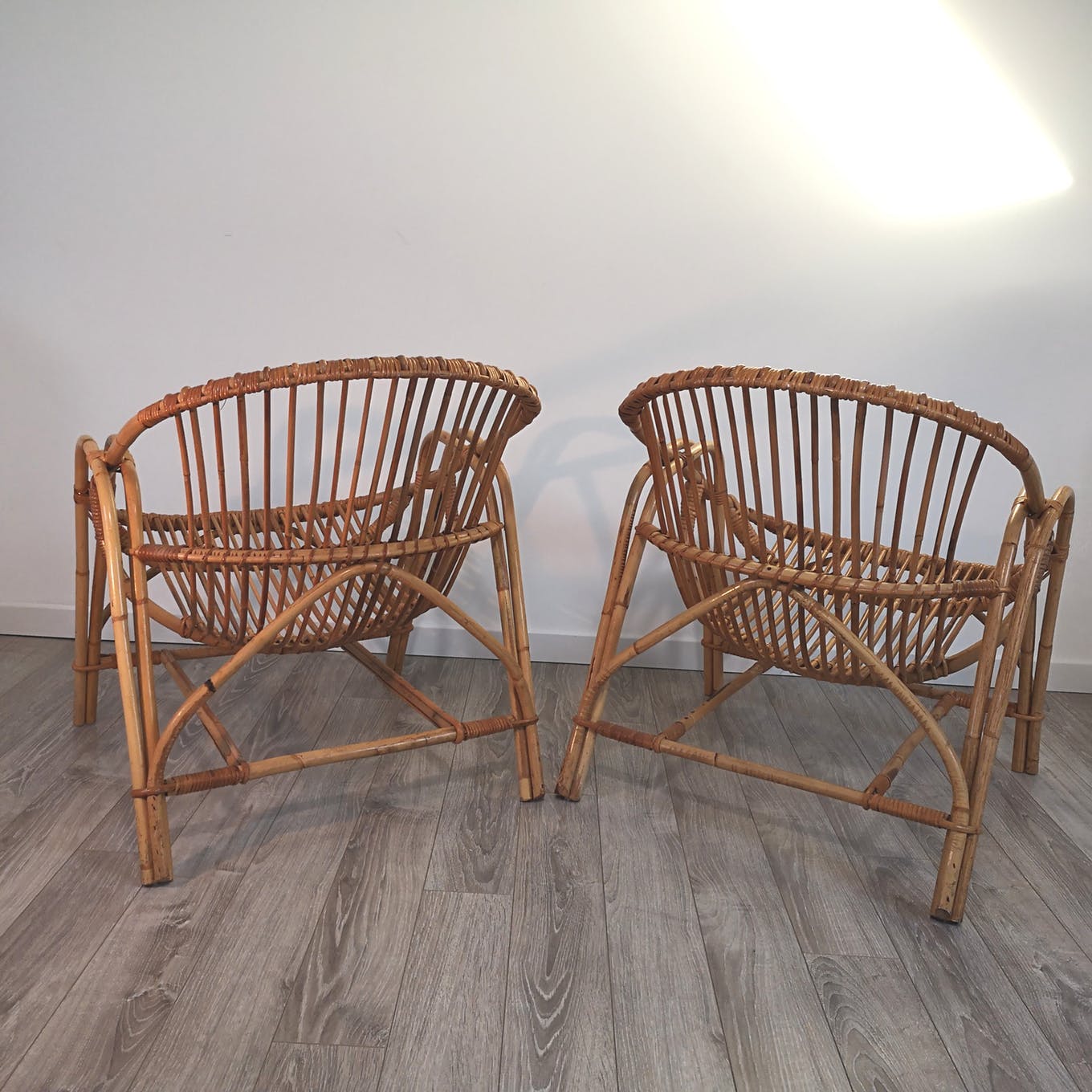 Deux fauteuils en rotin