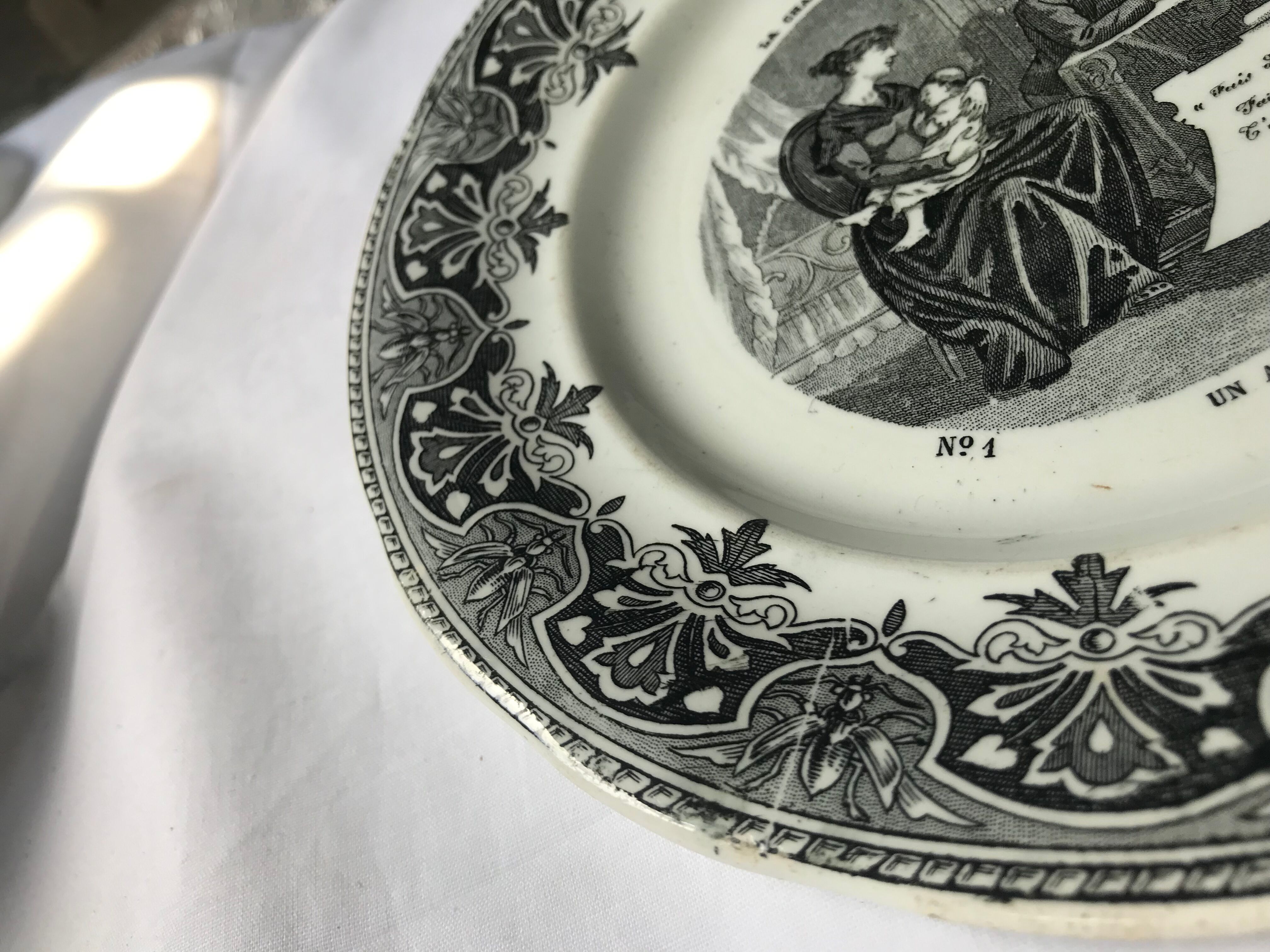 Talking plate "the song at all ages" earthenware Creil and Montereau