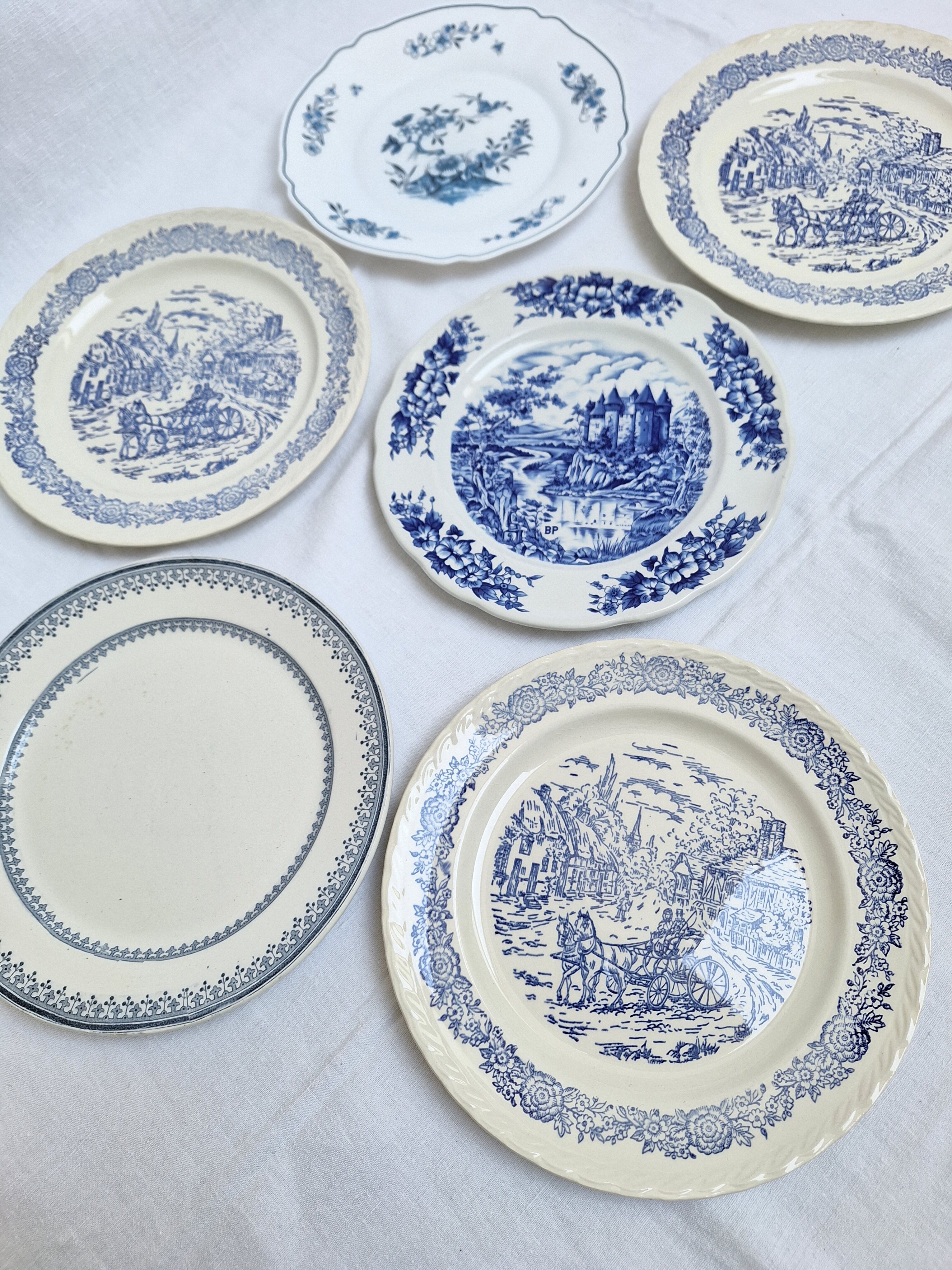 6 vintage flat plates