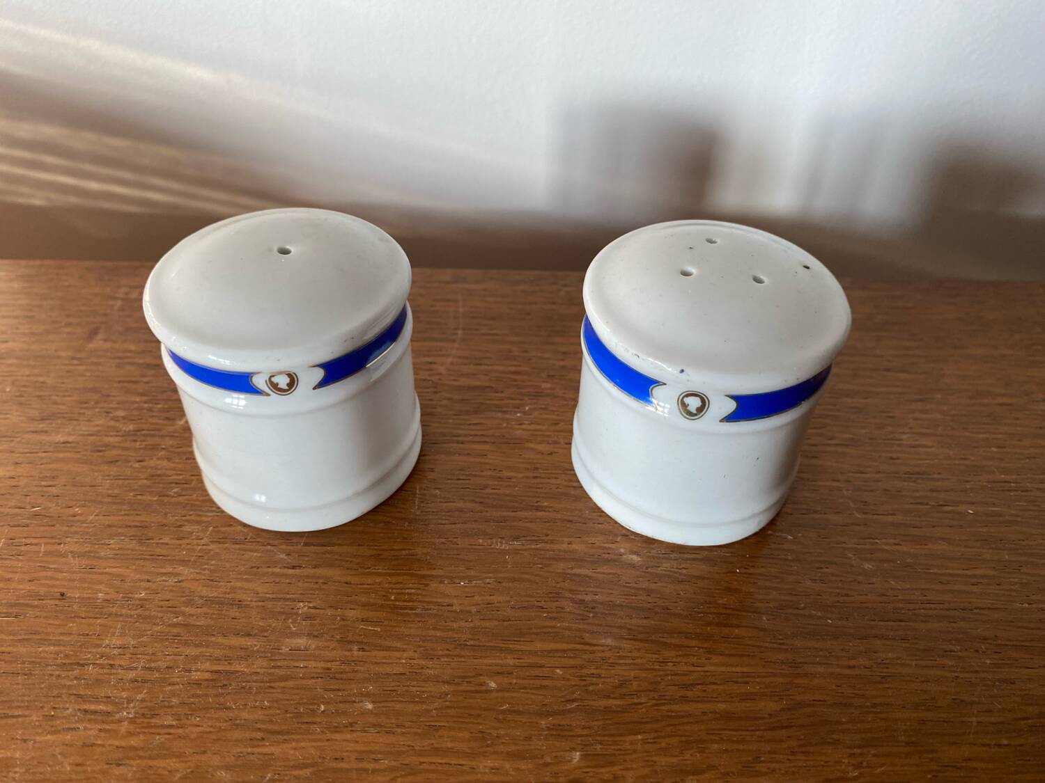 Salt & pepper shakers afibel porcelain empress made in france vintage