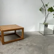 Table basse carrée de la Maison Regain