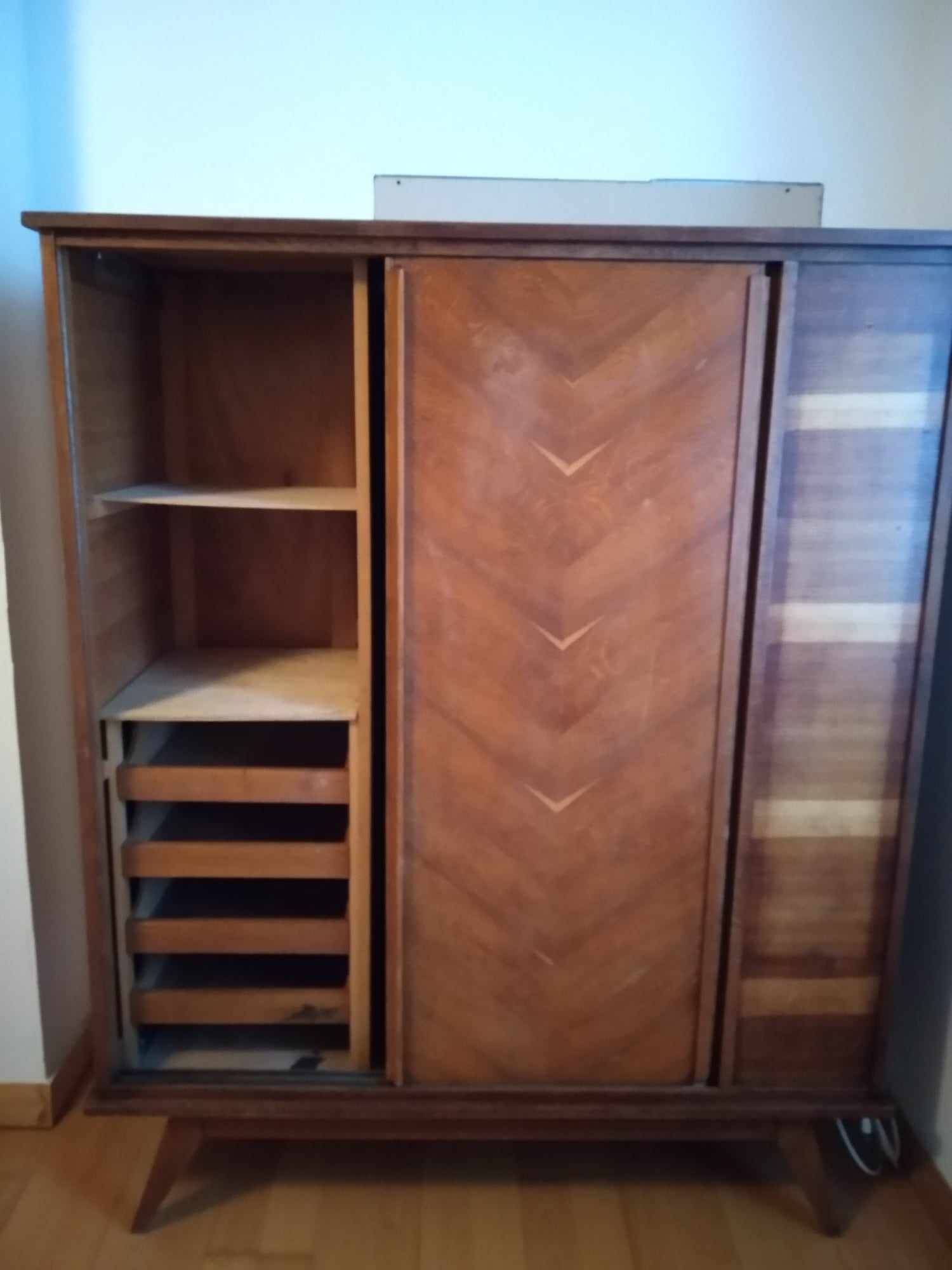 70s wardrobe with sliding doors